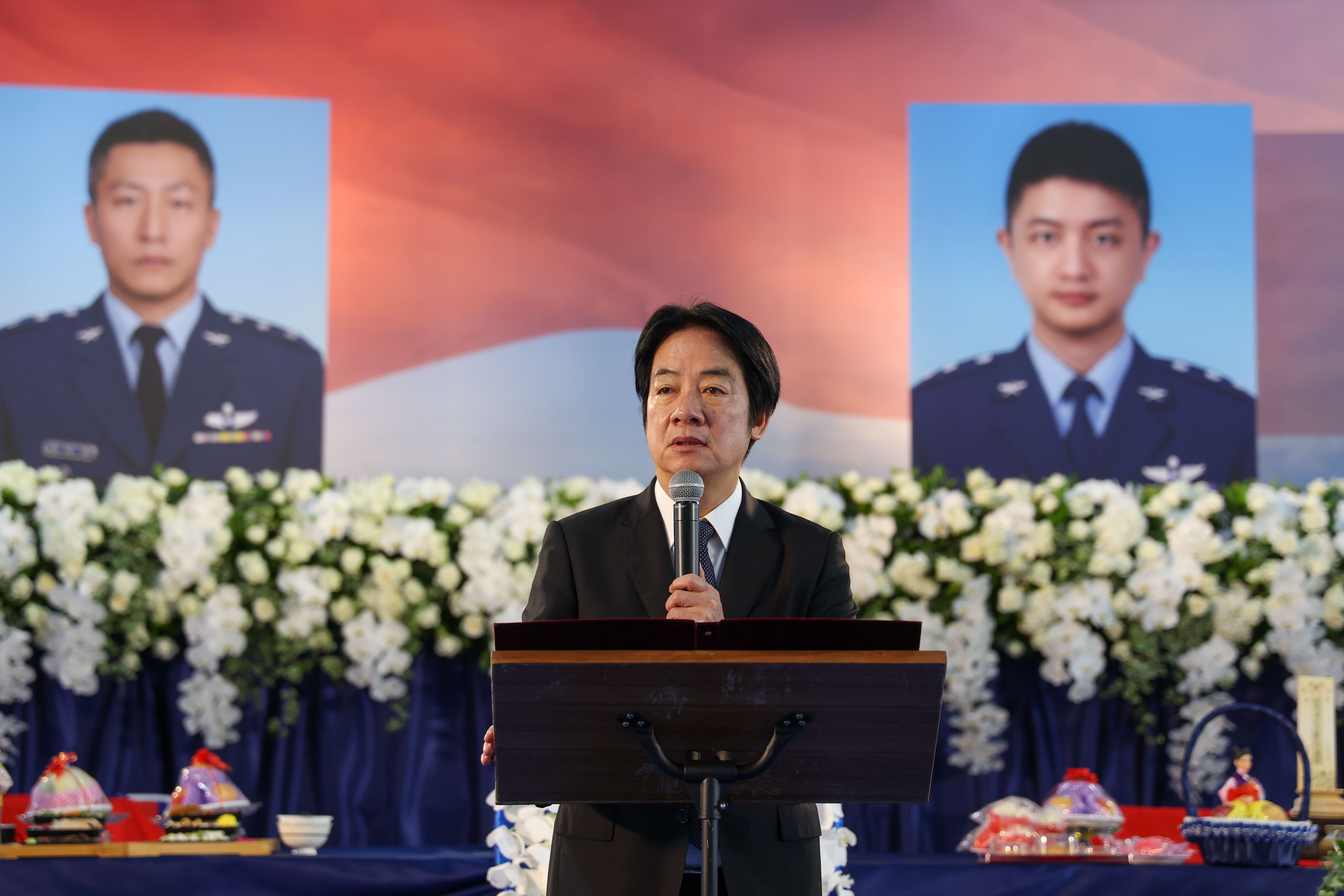 2殉職飛官告別式今舉行,賴清德親臨致哀。(總統府提供)