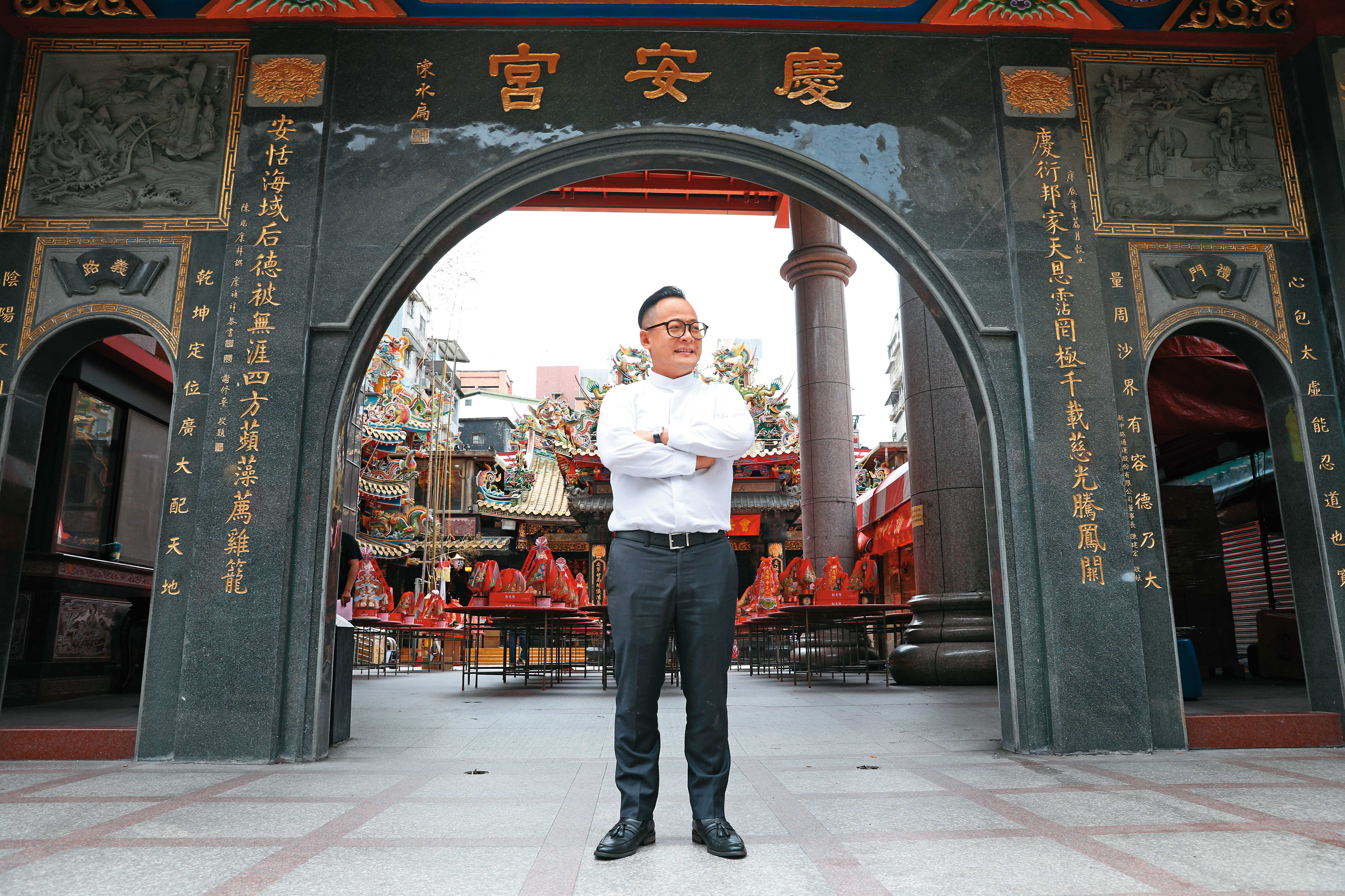 慶安宮是基隆的信仰中心,童子瑋也可說是在這裡長大。