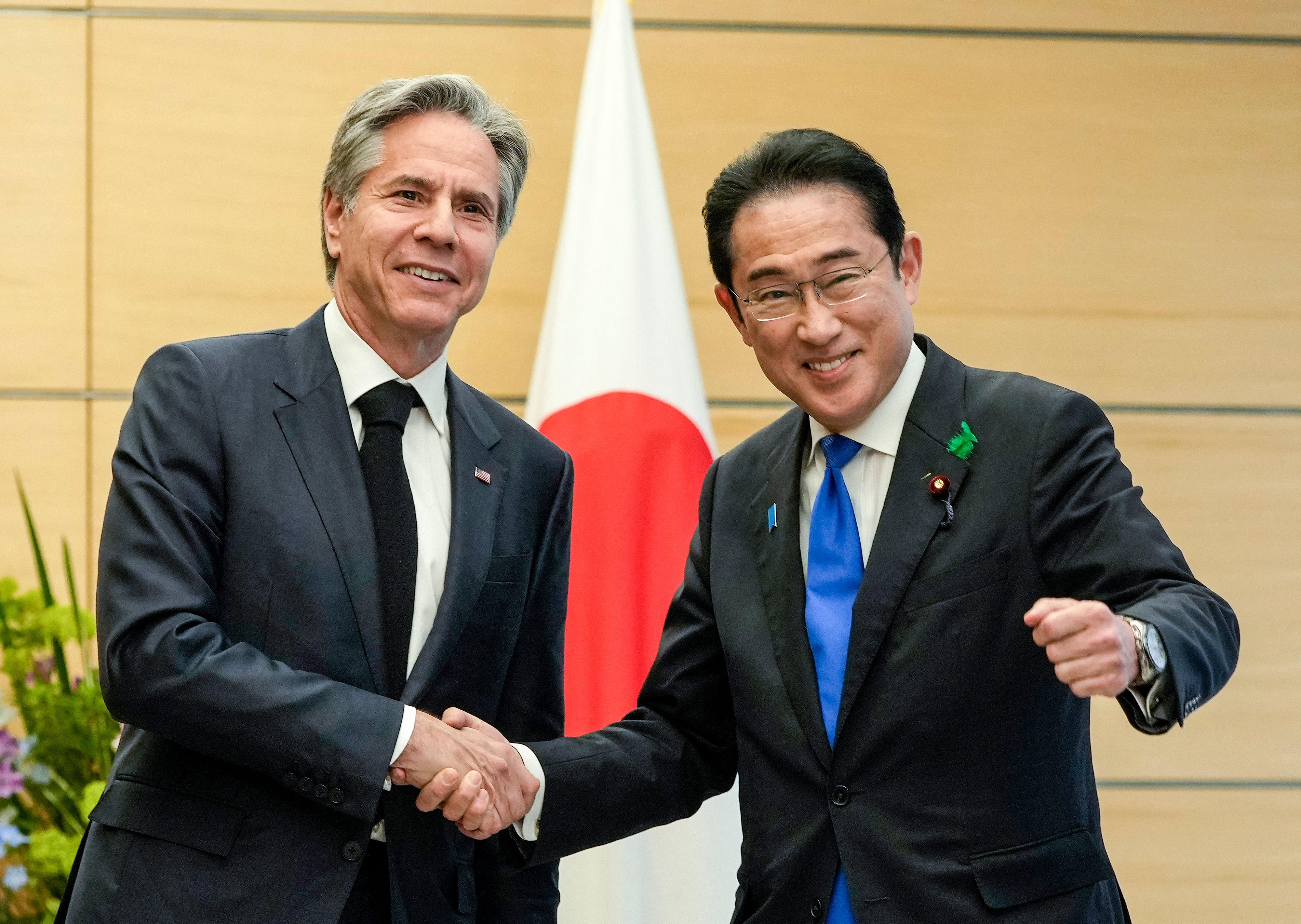 美國國務卿布林肯在G7外長會議後,會晤日本首相岸田文雄。(AFP)