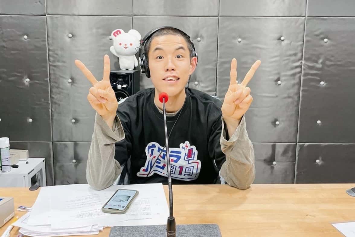都築拓紀出事後仍照常上節目、更新社群,直到遭函送前5天都未停下工作。(翻攝網路)
