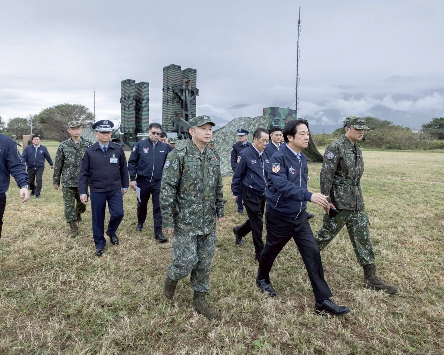 美澳智庫曝光中共侵台劇本,恐對台實施高強度政治清洗。圖為總統賴清德視察國軍基地。(翻攝賴清德臉書)