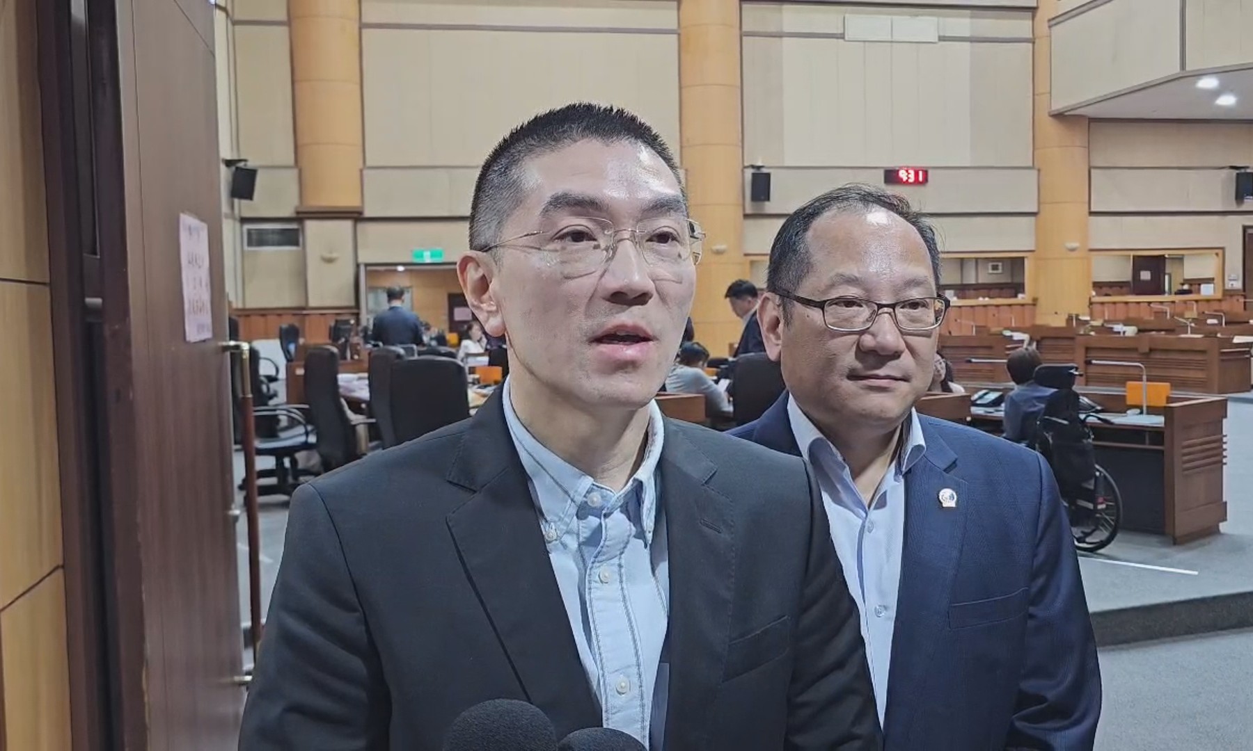 謝國樑出訪期間遭詐團冒名,所幸市府承辦人員機警未上當。
