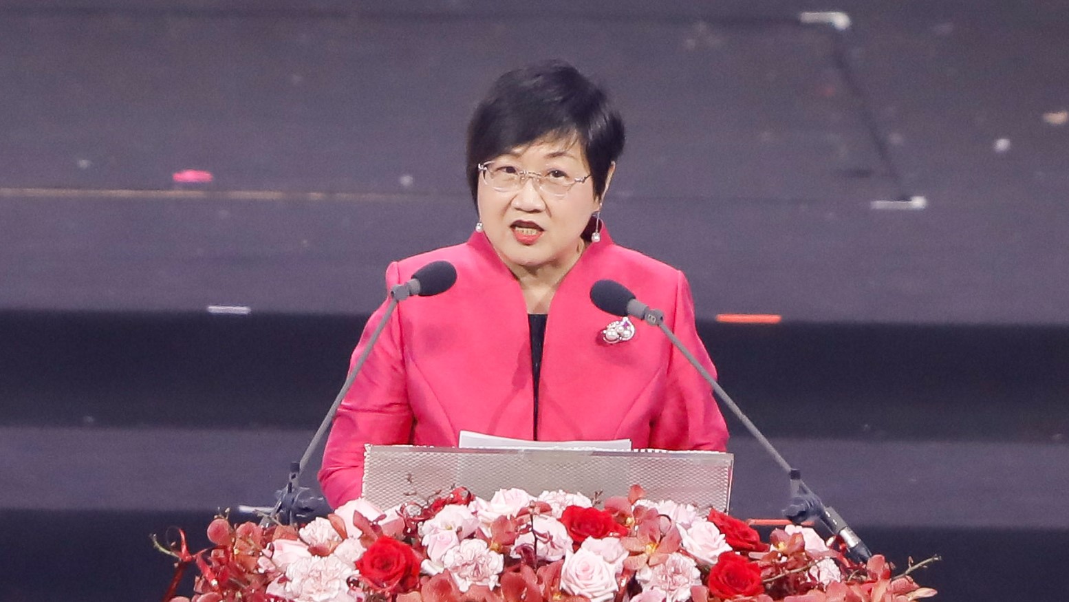 僑委會委員長徐佳青被控讓兒子、丈夫享特權,遭民眾黨團要求停職調查。(本刊資料照)