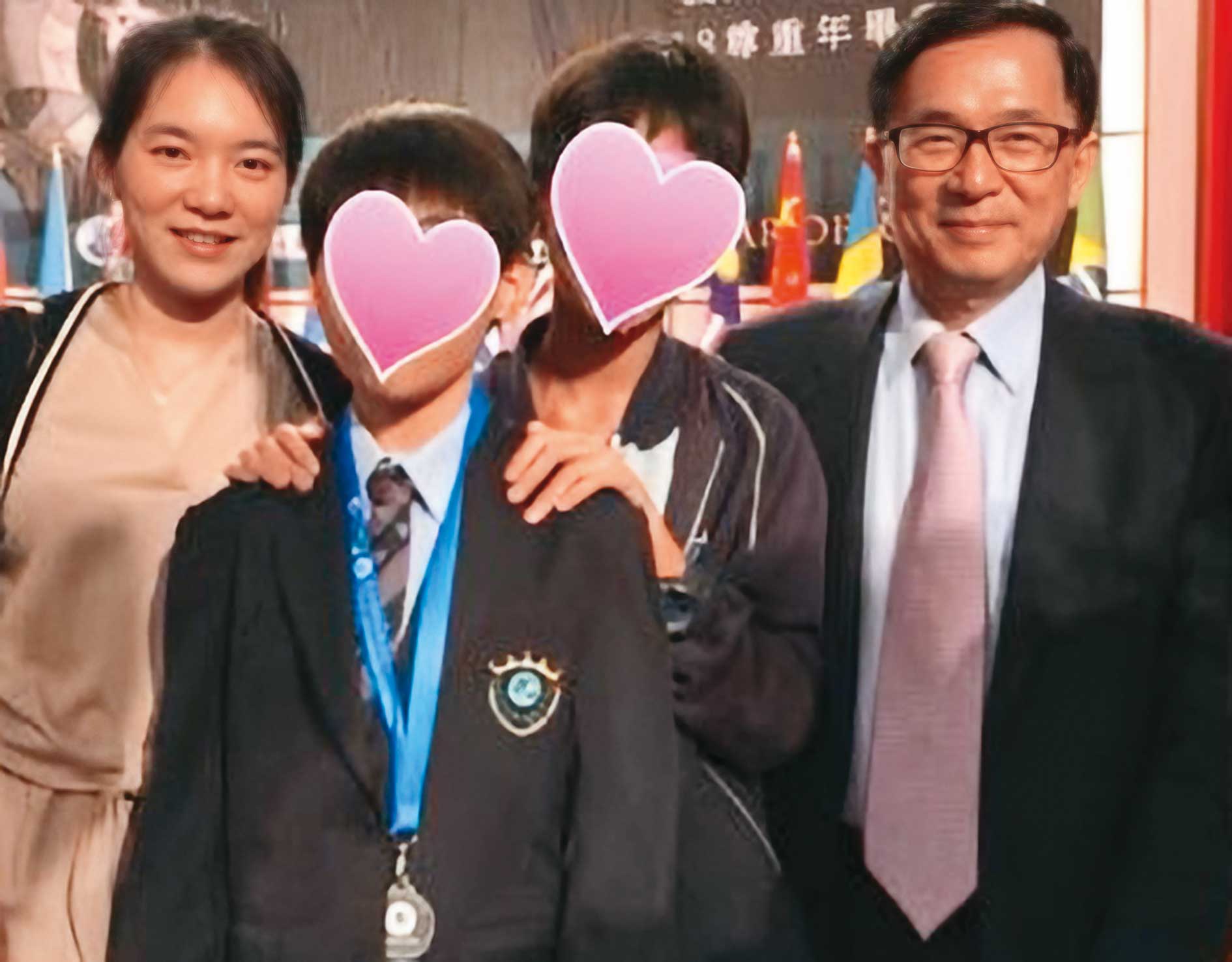 陳幸妤(左)在30多歲時就想離婚,但陳水扁(右)極力勸和,如今後悔讓女兒這十幾年來受苦。(翻攝陳水扁勇哥物語臉書)