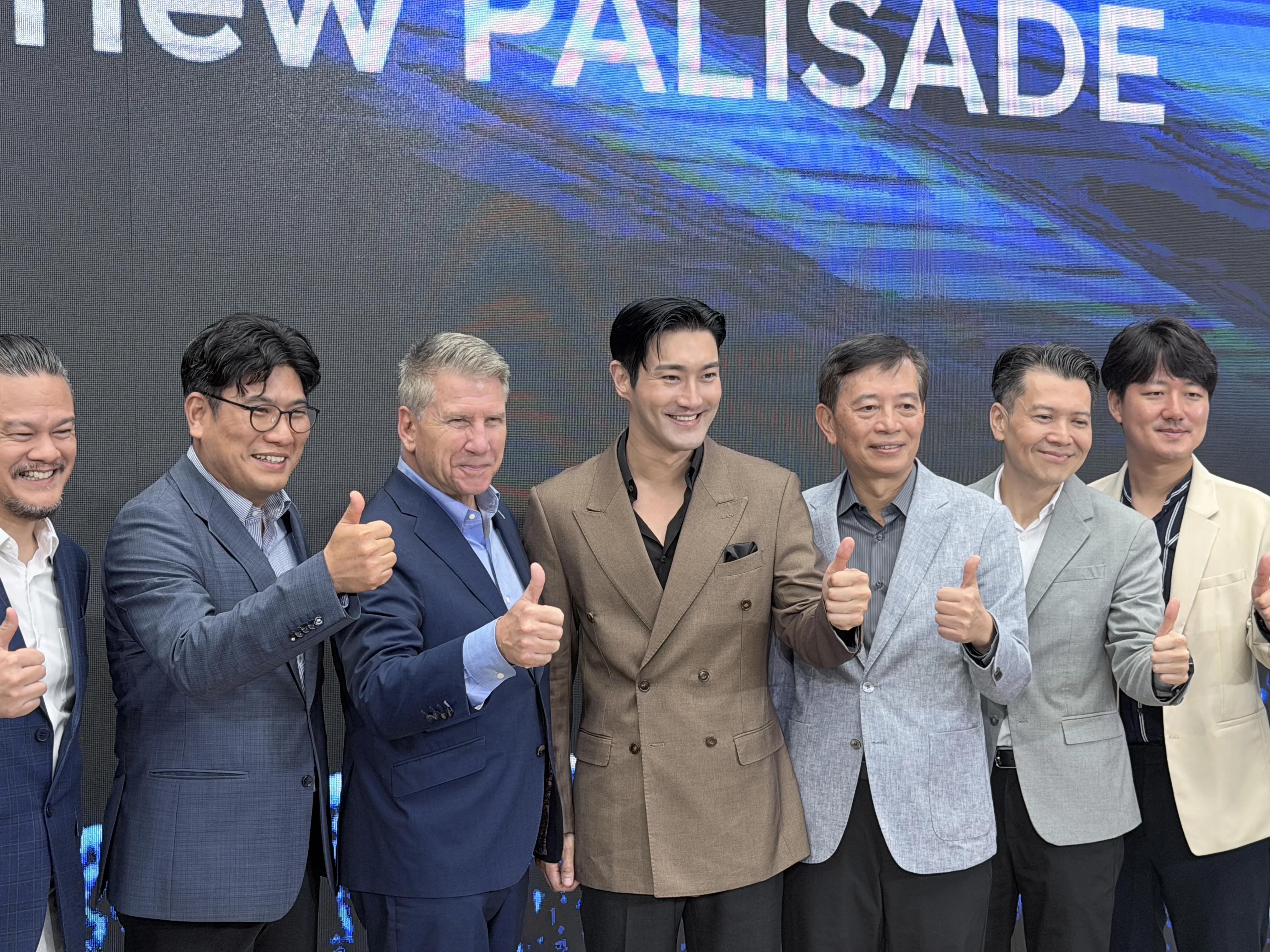 貴婦百貨尖叫聲炸裂　南陽實業7位數代言費請來崔始源韓味拚銷售！