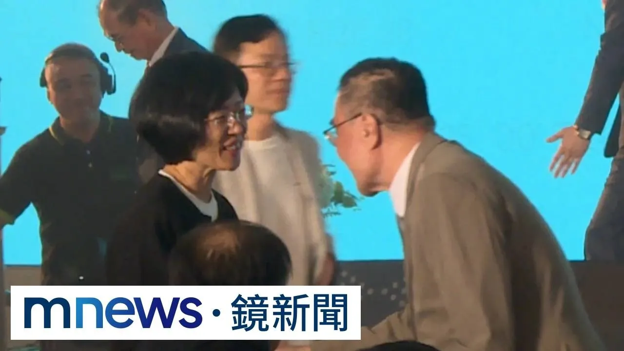 同框侯友宜！蘇巧慧、李四川握手　1小時內互動少