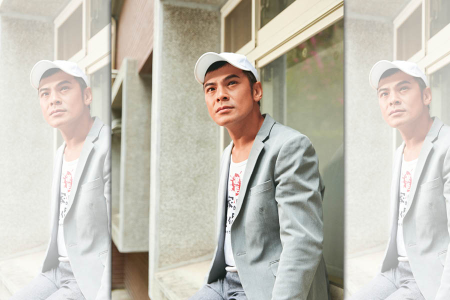 蘇達即使演技已獲金鐘獎肯定,自嘲仍經常演男8,他是懂在一處碰壁、就在他處另鑿希望的人,如今編、導、演都上手,創作空間更大。