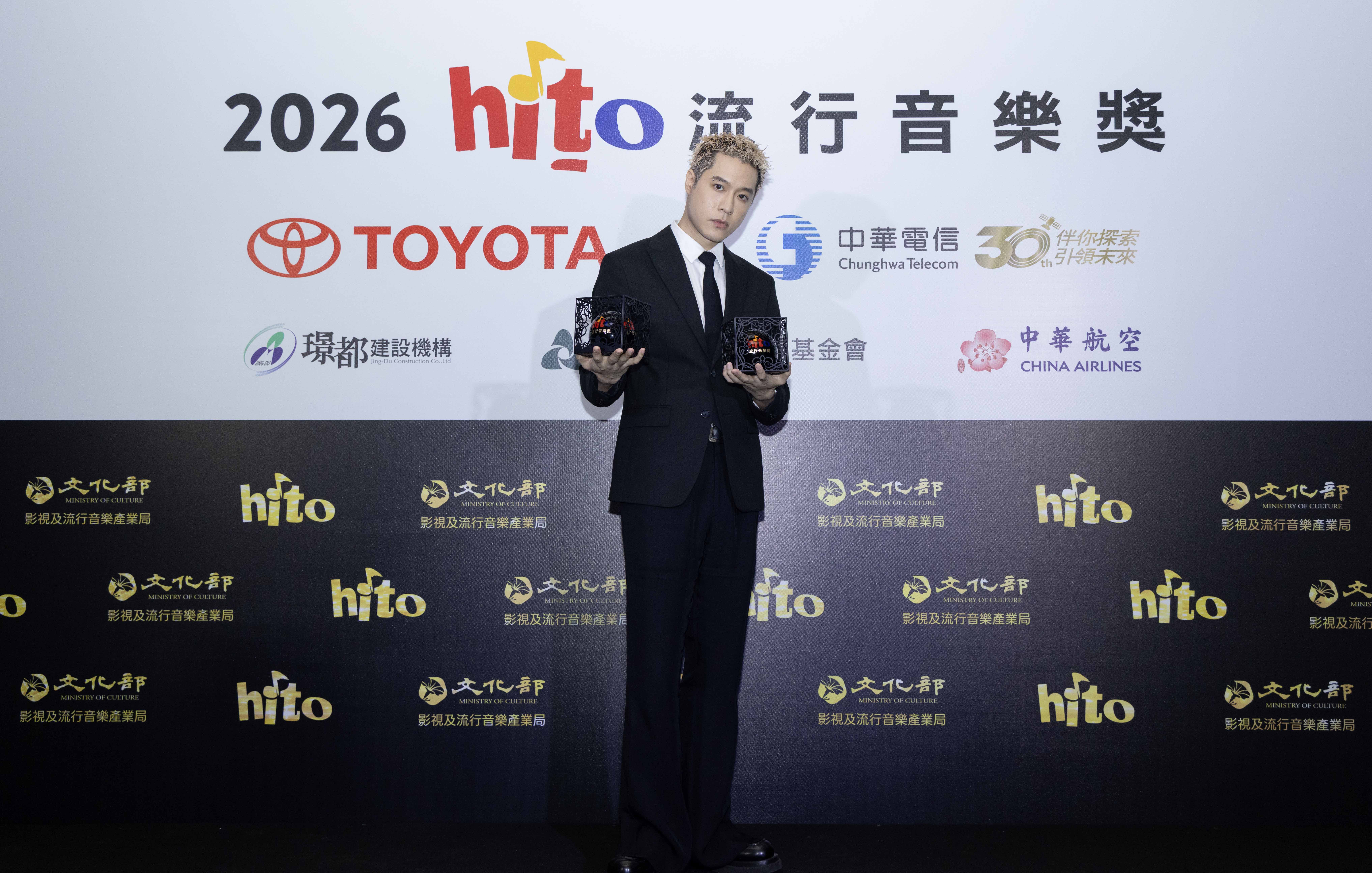 周湯豪拿下hito年度十大華語歌曲。(圖/Hit Fm提供)