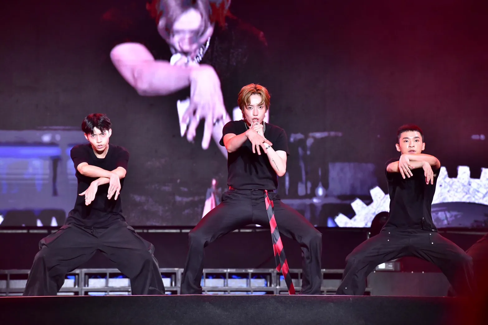 韓團TEEN TOP主唱NIEL 花蓮行最愛麻糬與蜜蕃薯的好味道

