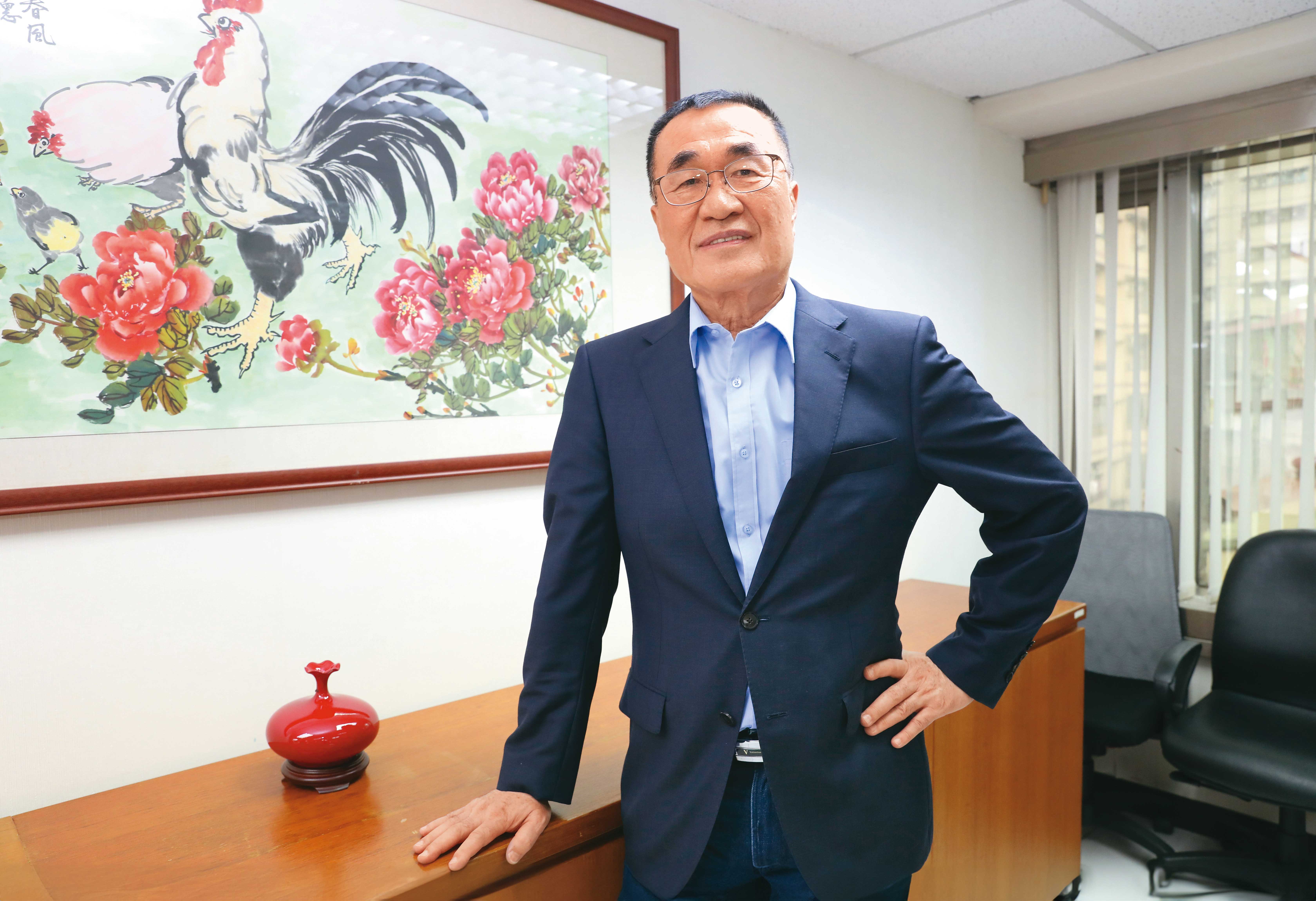 李四川自評走訪基層時頗受歡迎,但仍審慎看待選情。