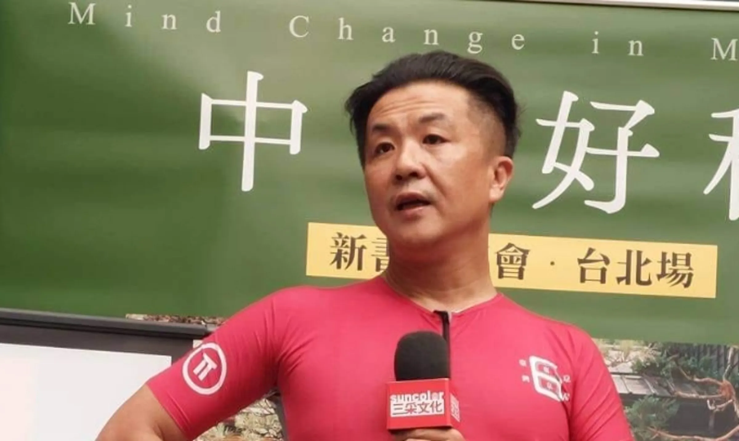 部落客「BRUCE 布魯老師」回憶曾有官司困擾,私訊呂秋遠求助,卻被對方冷淡敷衍回應。(翻攝呂秋遠臉書)