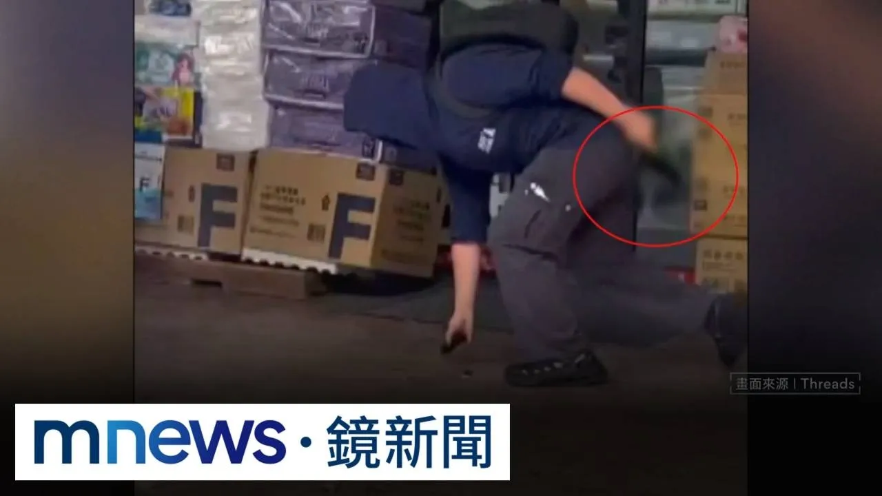 寧夏夜市驚見「他有槍」！　男子彎腰「撿彈夾」嚇壞路人