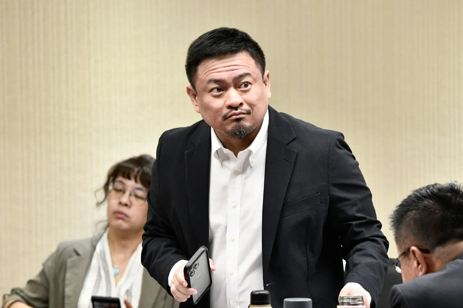 洪申翰赴中出席APEC！國台辦扯一中原則　陸委會嗆：不存在前提