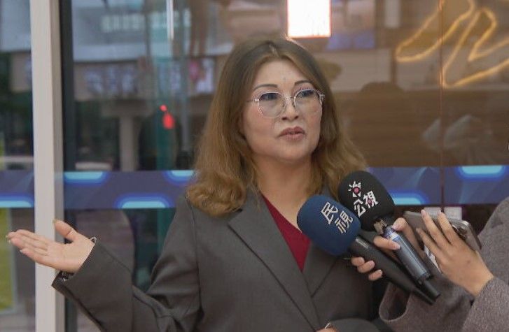 何鷹鷺遭國民黨開鍘後於今日受訪。