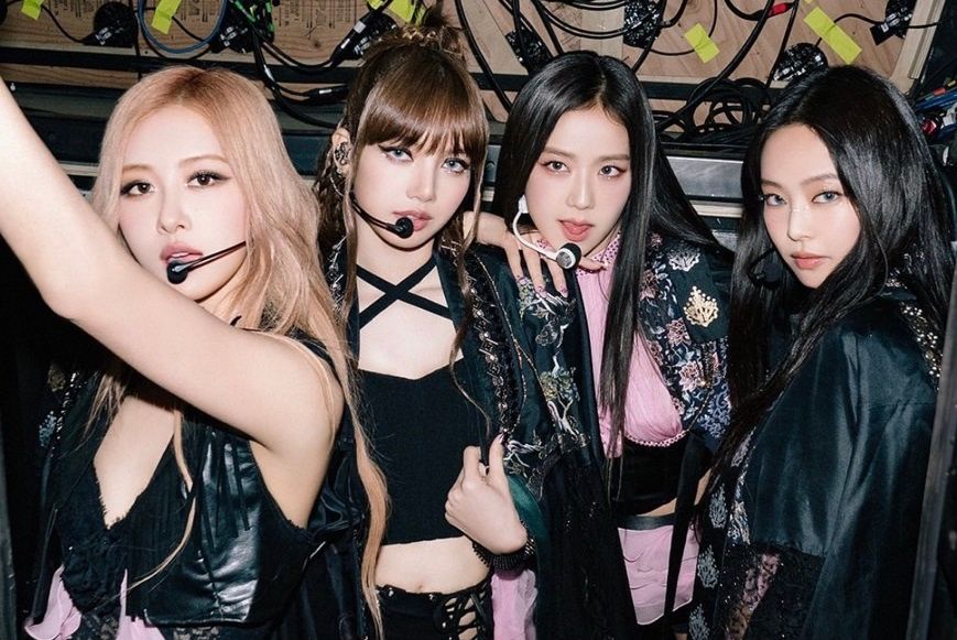 BLACKPINK全員皆不與YG簽定個人約。(翻攝自BLACKPINK IG)