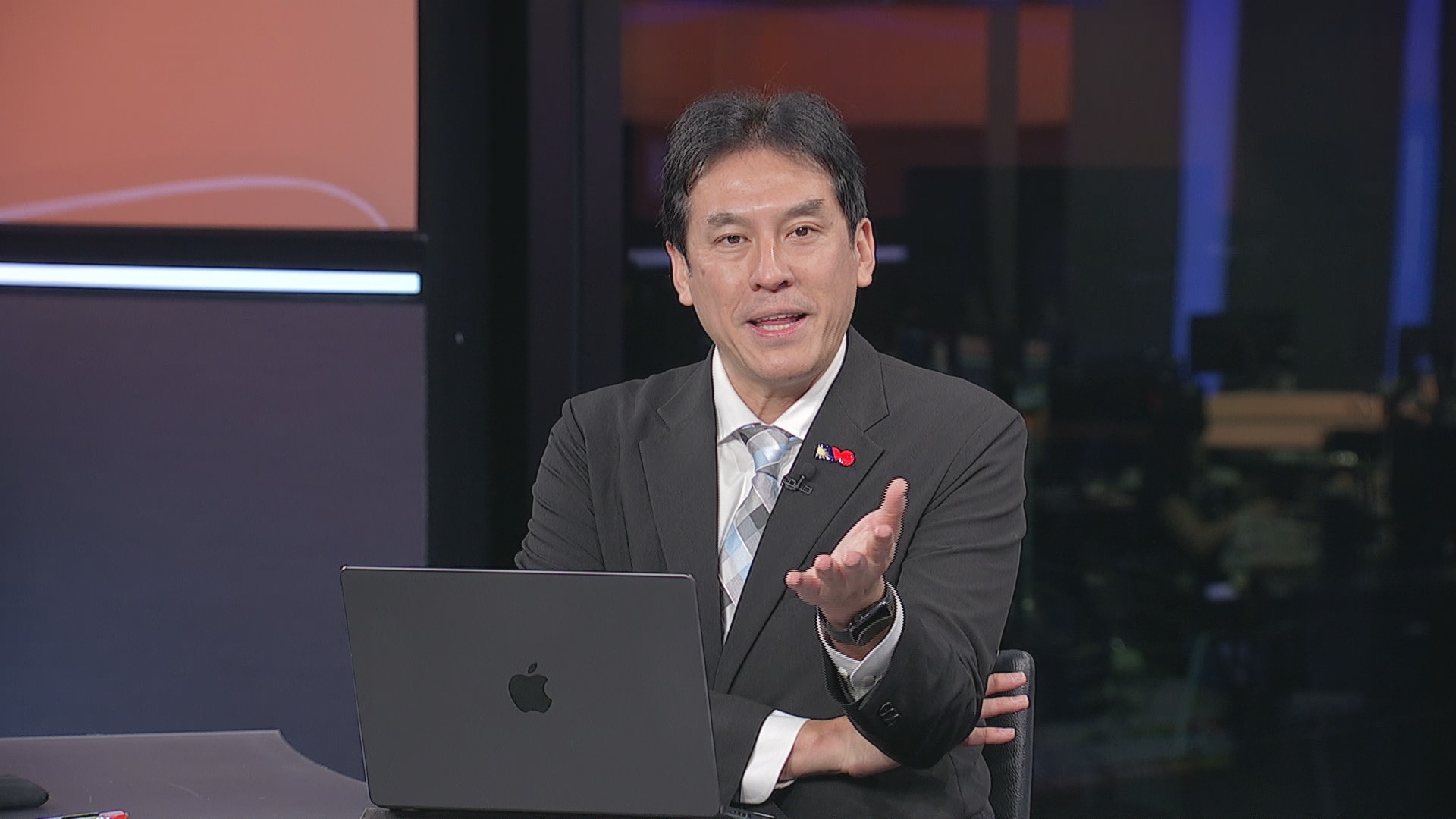 黃暐瀚以「過來人」角度分析王偉忠心態。
