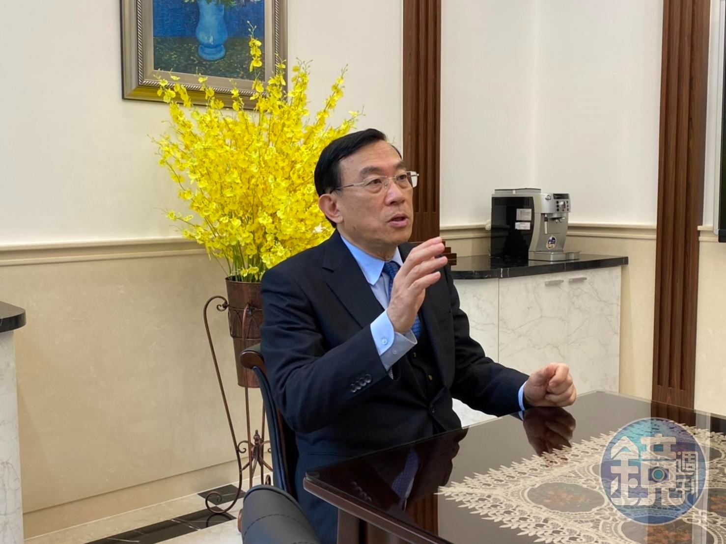 偵辦重大案件時,邢泰釗會先安排一名「魔鬼代言人」(The Devil's Advocate),專門站在被告或辯護人的立場,攻擊團隊已經相信的結論。愈多人認為答案顯而易見,愈需要有人提出反對意見。(本刊資料室)