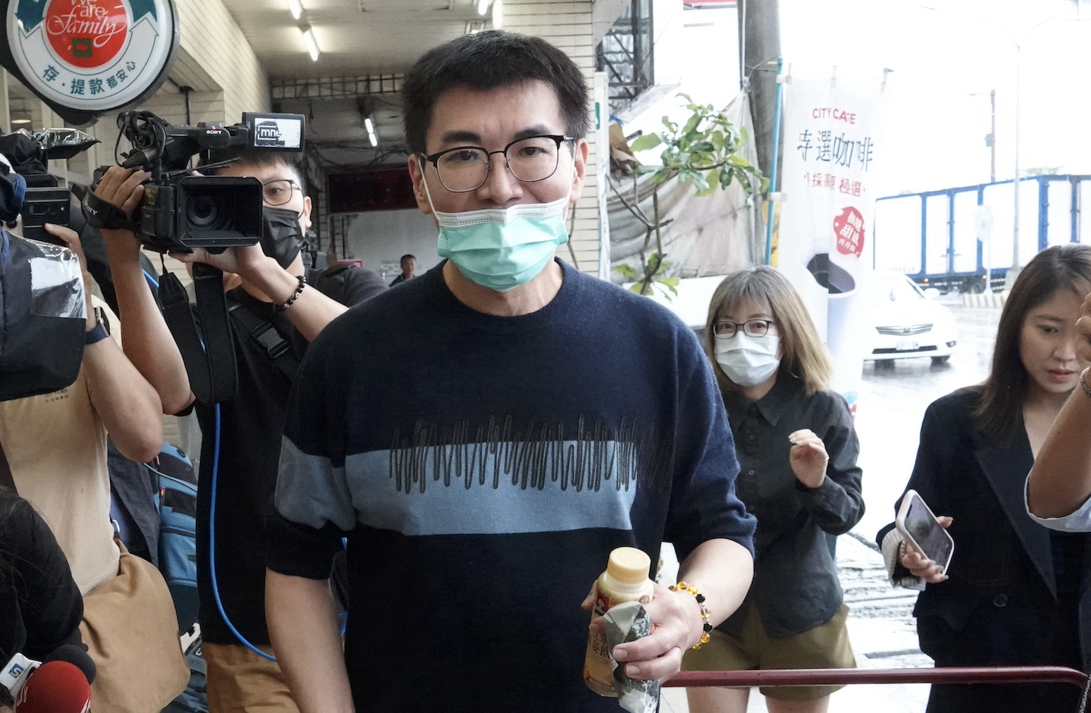 趙建銘婚內黑幕／許芊芊1萬住豪宅！趙母昔喊：光收禮金就破5000萬　趙建銘「不差那些錢」