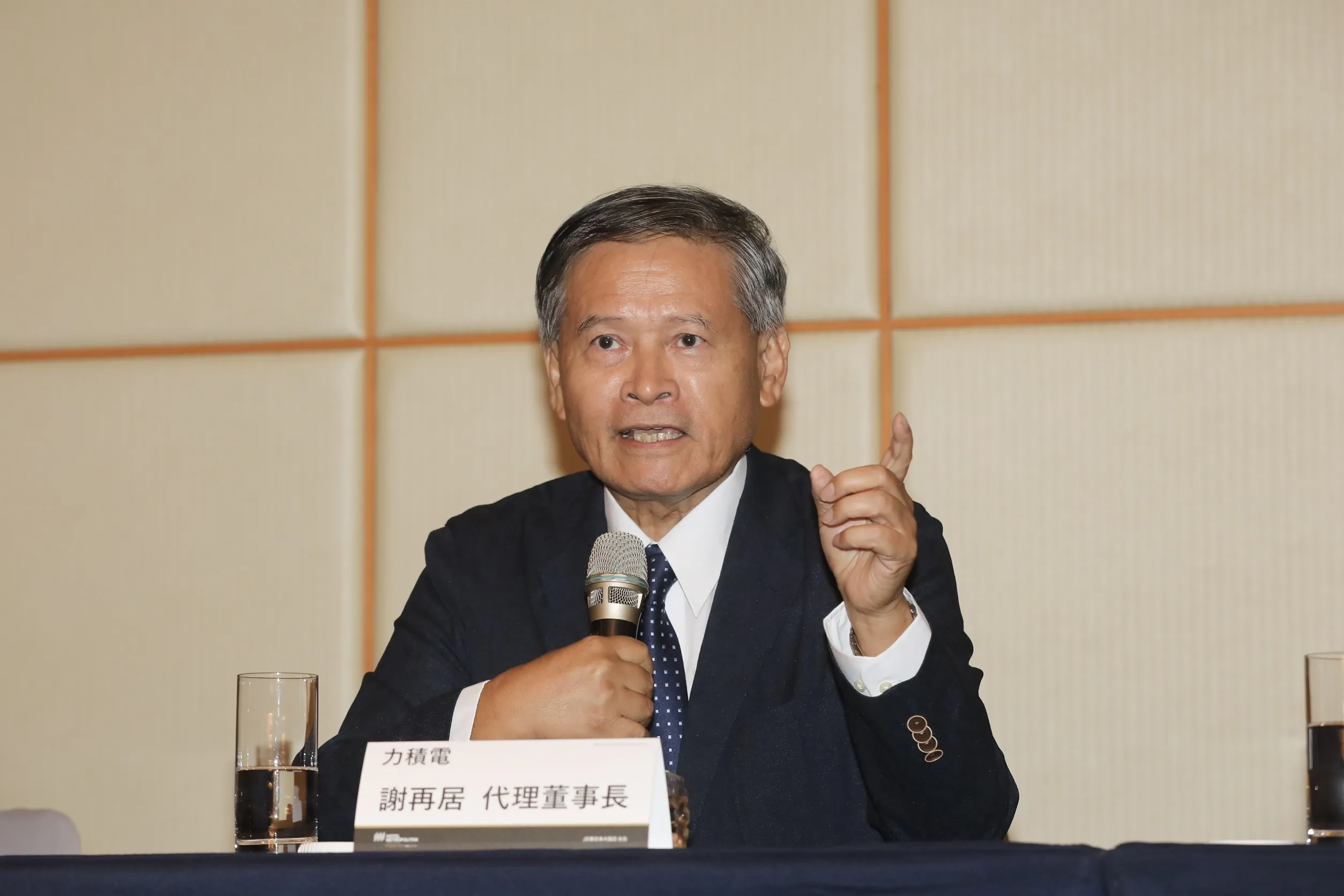 接掌力積電謝再居坦言「會比較保守」　延續黃崇仁路線拚年年發股利

