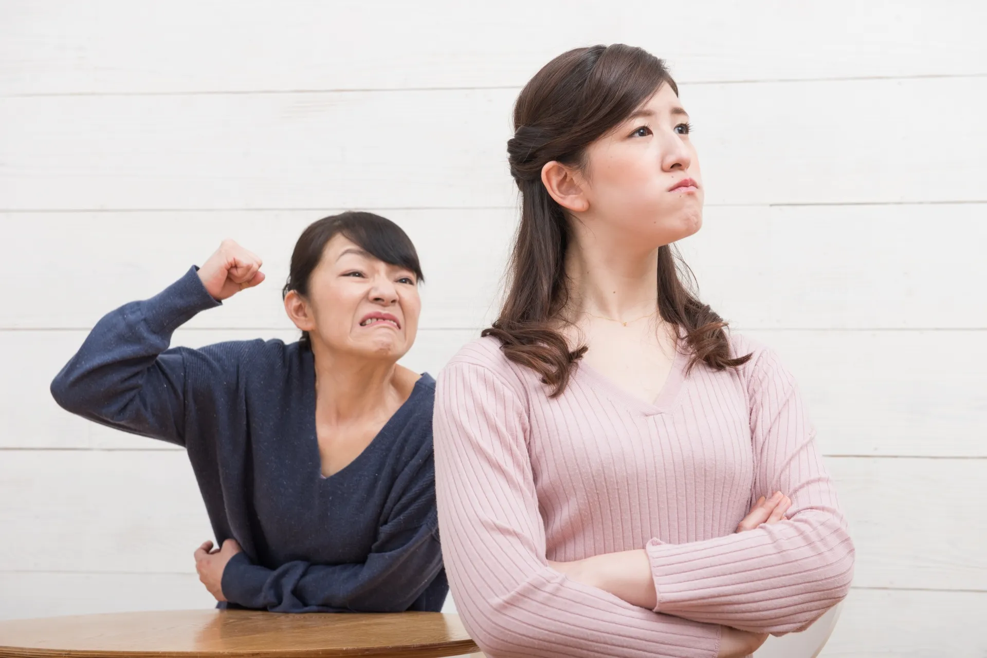 公婆打回娘家告狀「媳婦不孝」 霸氣親媽護女反嗆金句連發網佩服
