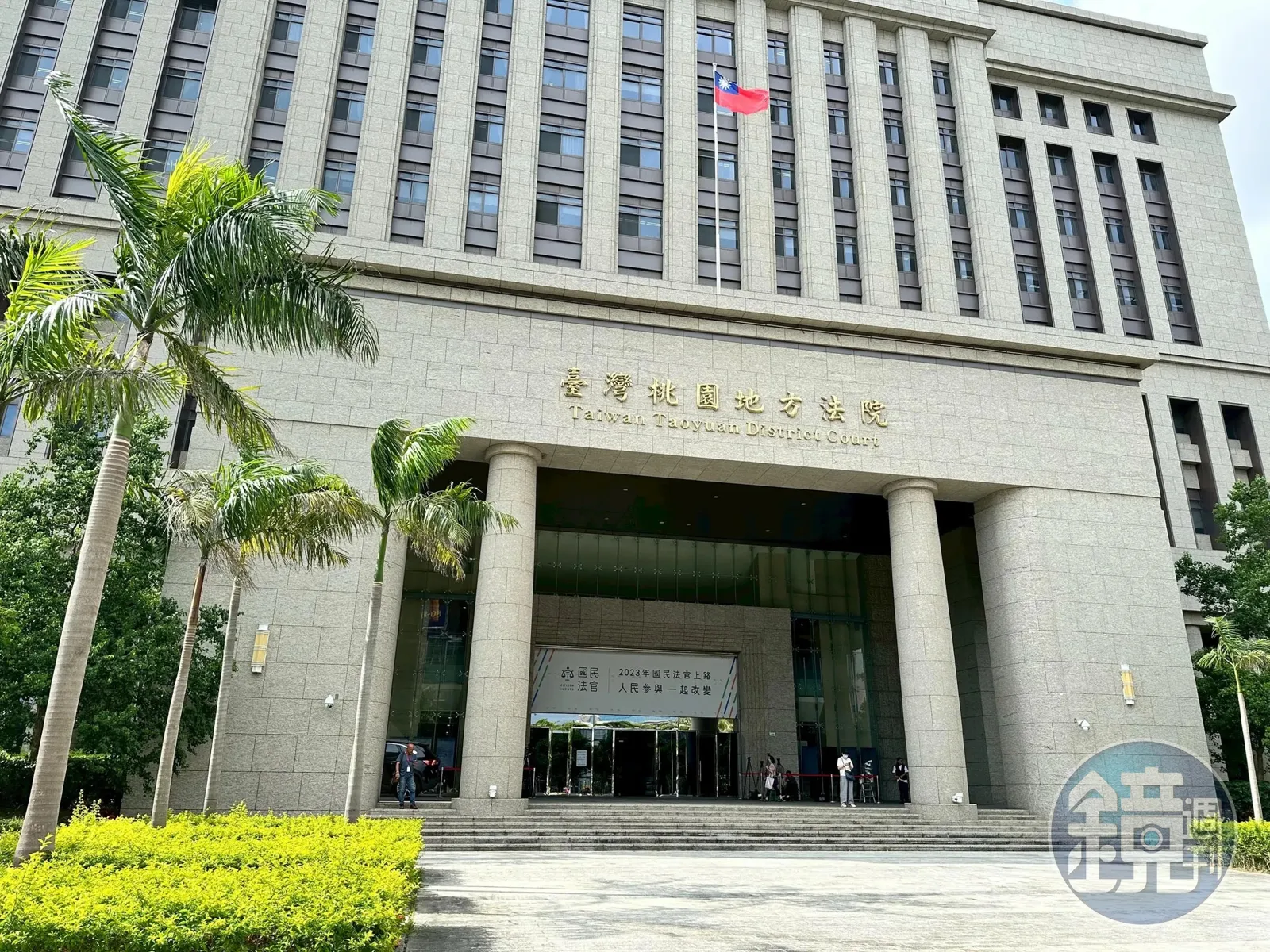 楊姓男子因照護問題與76歲、行動不便的父親發生口角,一氣之下竟推倒老父親並持球棒毆打。