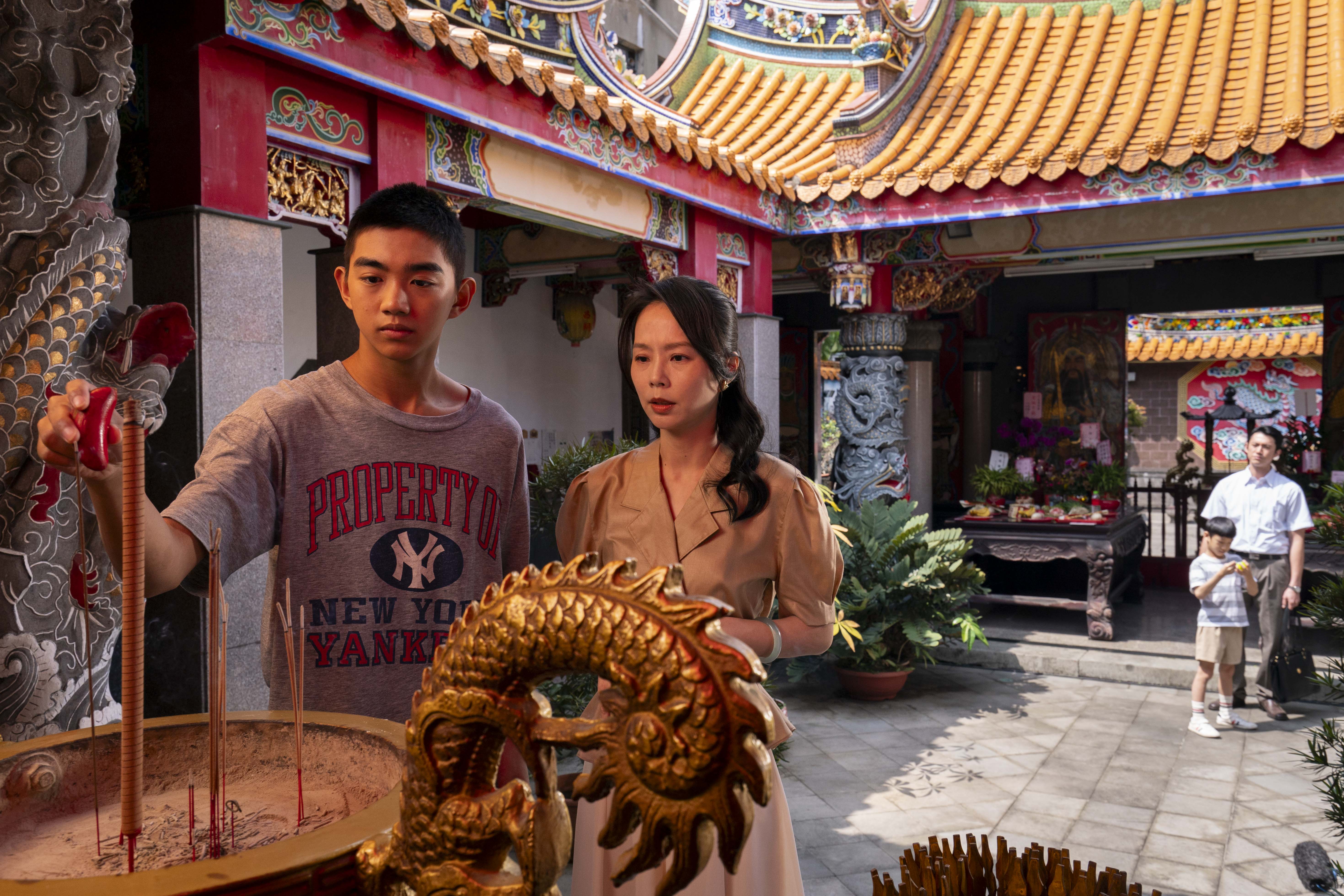 《南方時光》1996年台灣首次總統直選與台海飛彈危機為背景,拍出台灣南部城市的懷舊感。(百景娛樂提供)