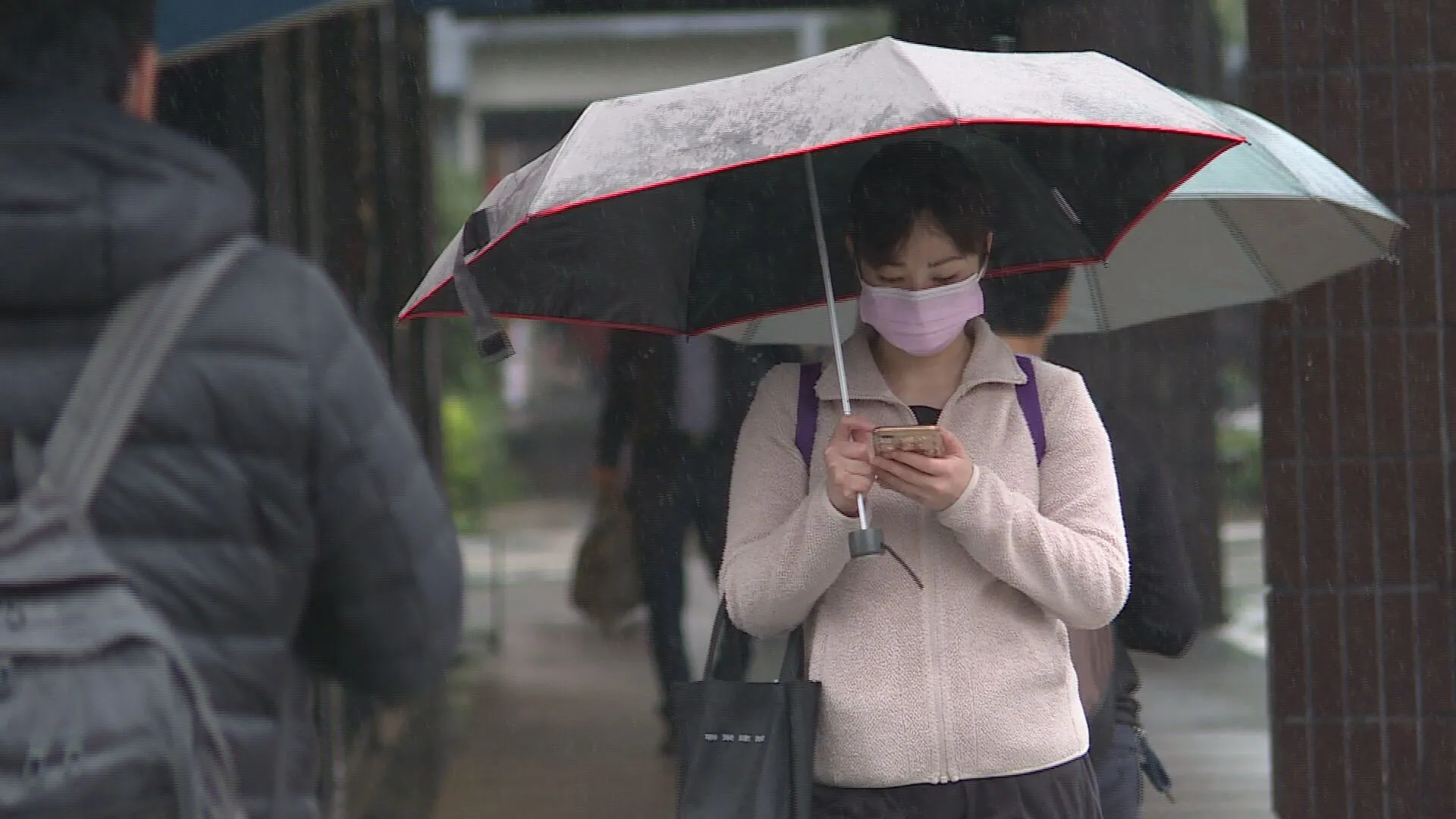 入秋最強冷空氣「這一天」報到！北部、東半部轉濕涼　局部低溫恐跌破20度