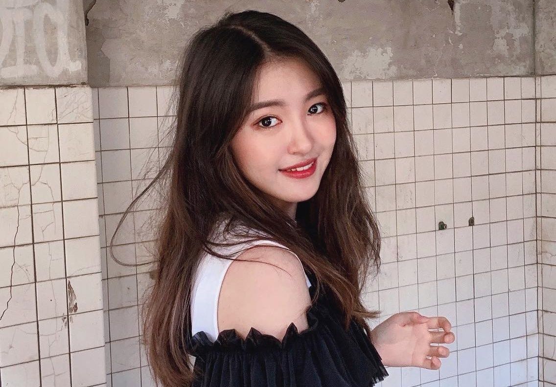 韓菲推出首張專輯《顯化法則》。(翻攝自韓菲臉書)